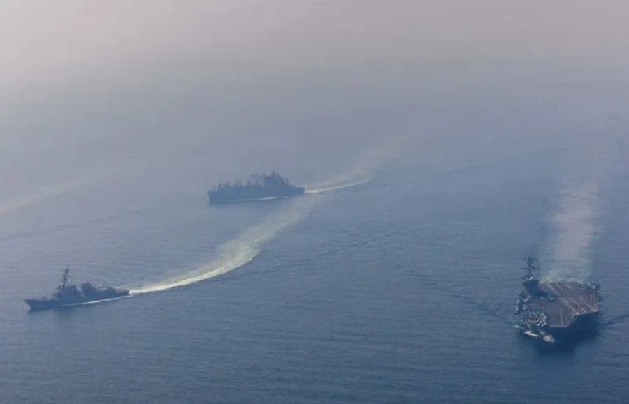 Khamenei ameaça afundar porta-aviões americanos no Oriente Médio.
